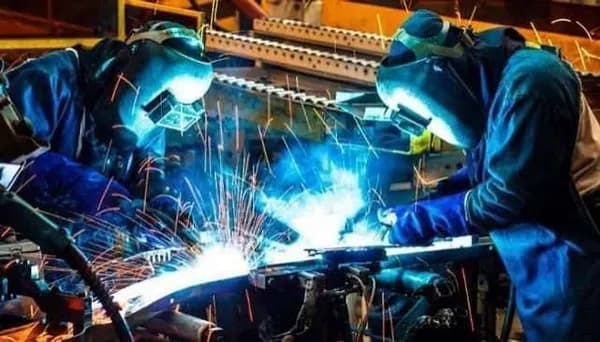 Içamento de tubulação industrial em obra onshore/offshore da JR